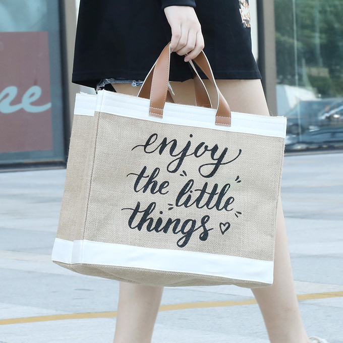 Tas Jute Tote Besar yang Diterbitkan Tas Hessian yang Disesuaikan untuk Hadiah Kembali 1